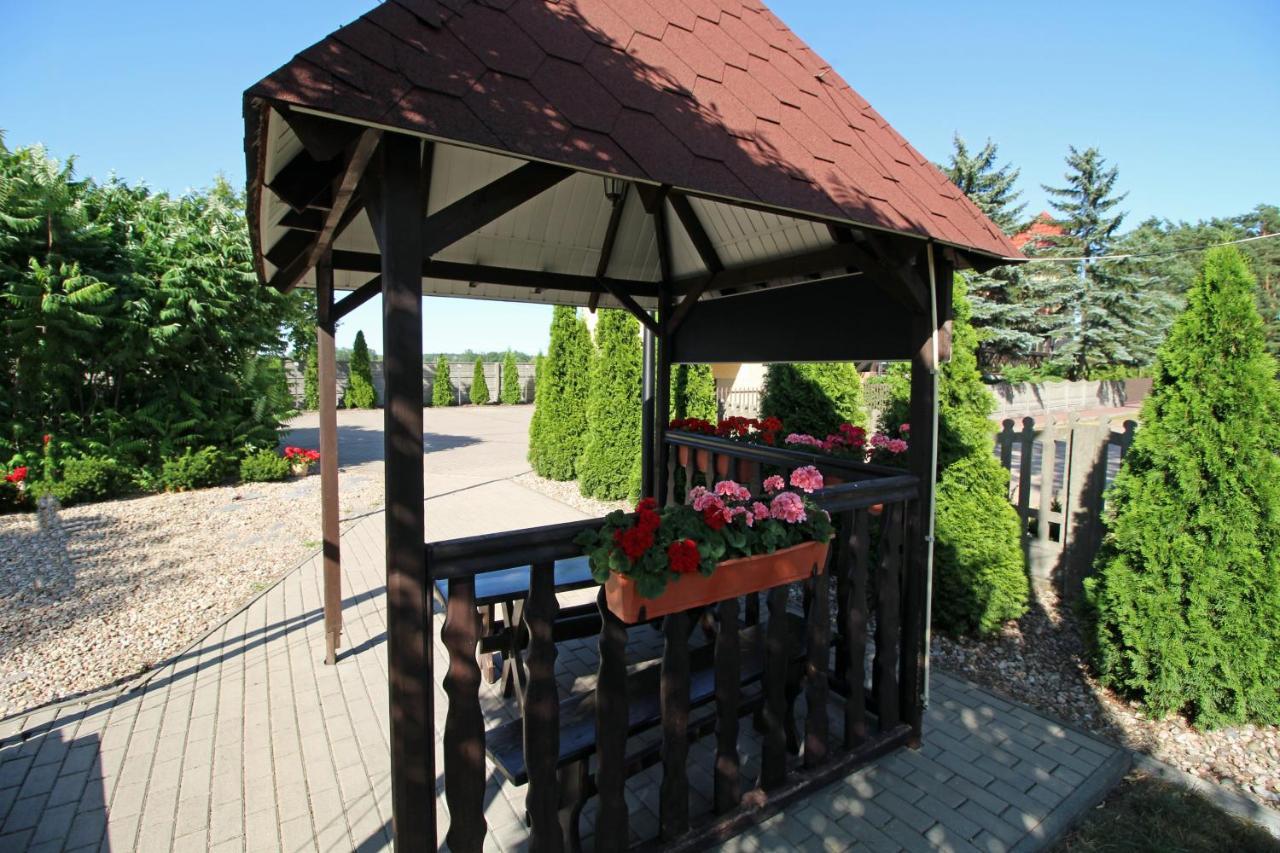 Bar Malwa Motel Aleksandrów Łódzki Екстериор снимка