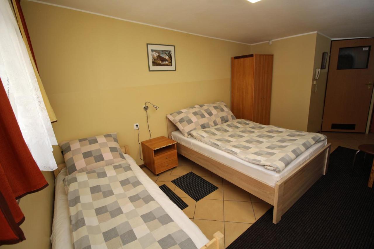 Bar Malwa Motel Aleksandrów Łódzki Екстериор снимка