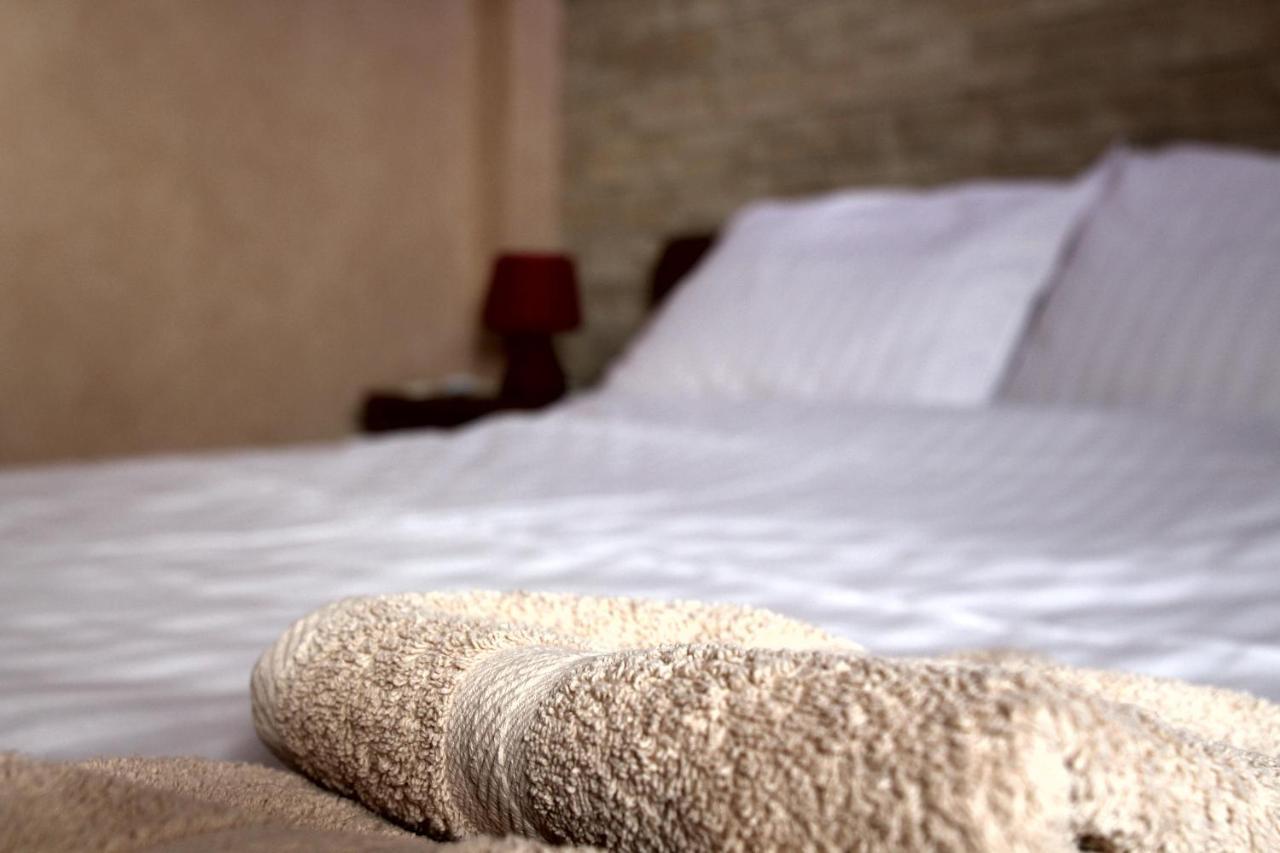 Bar Malwa Motel Aleksandrów Łódzki Екстериор снимка