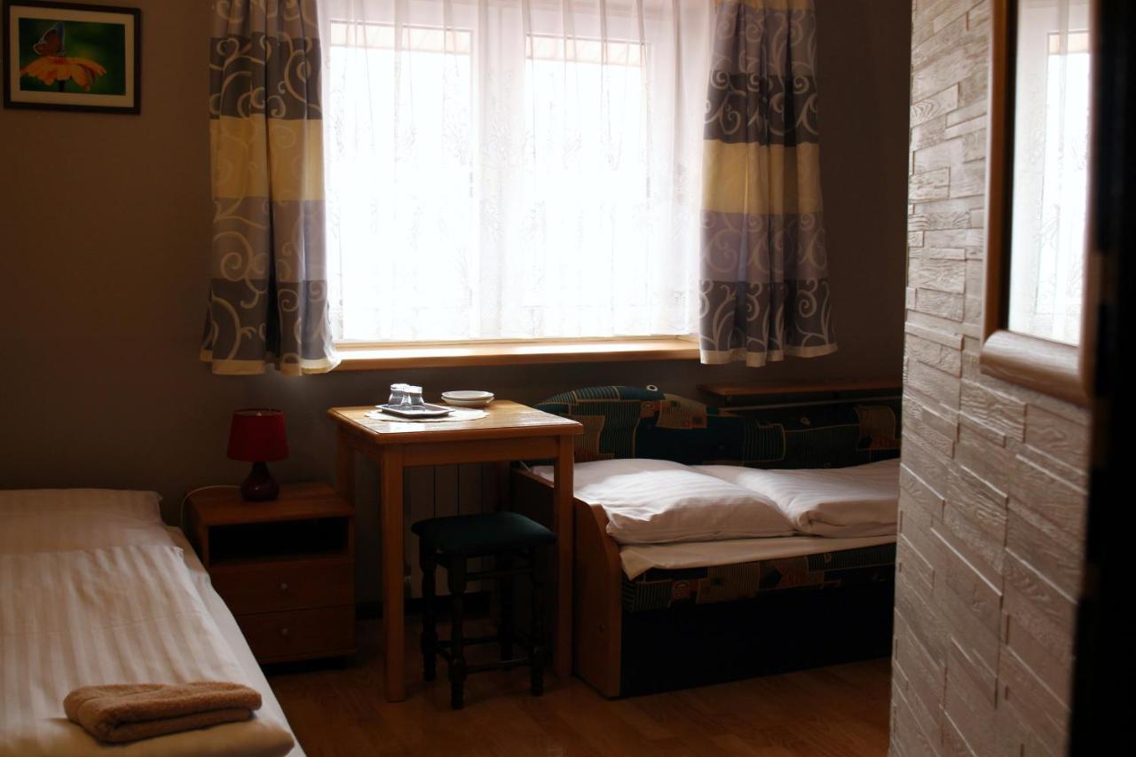 Bar Malwa Motel Aleksandrów Łódzki Екстериор снимка